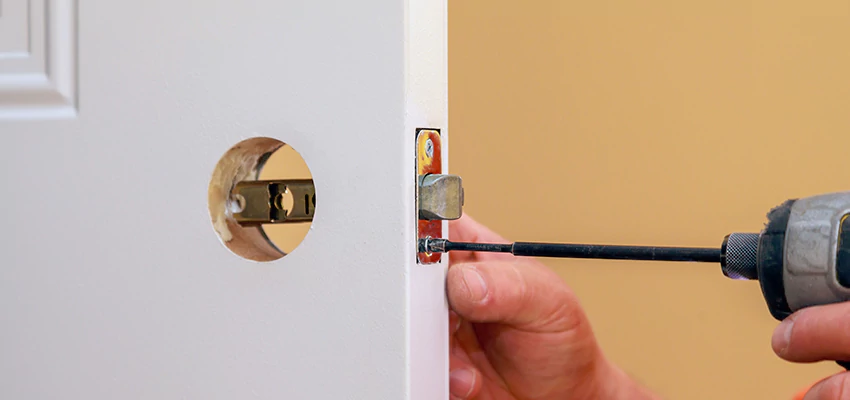 Stuck Door Knobs Repair in Walnut, CA